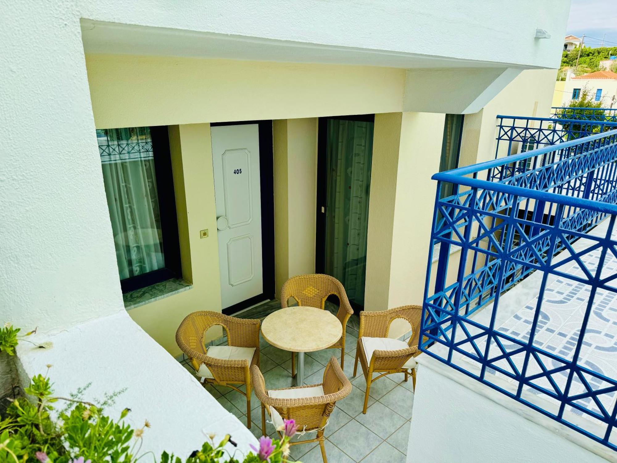 Sea Breeze Apartments Chios Monolia Exterior photo