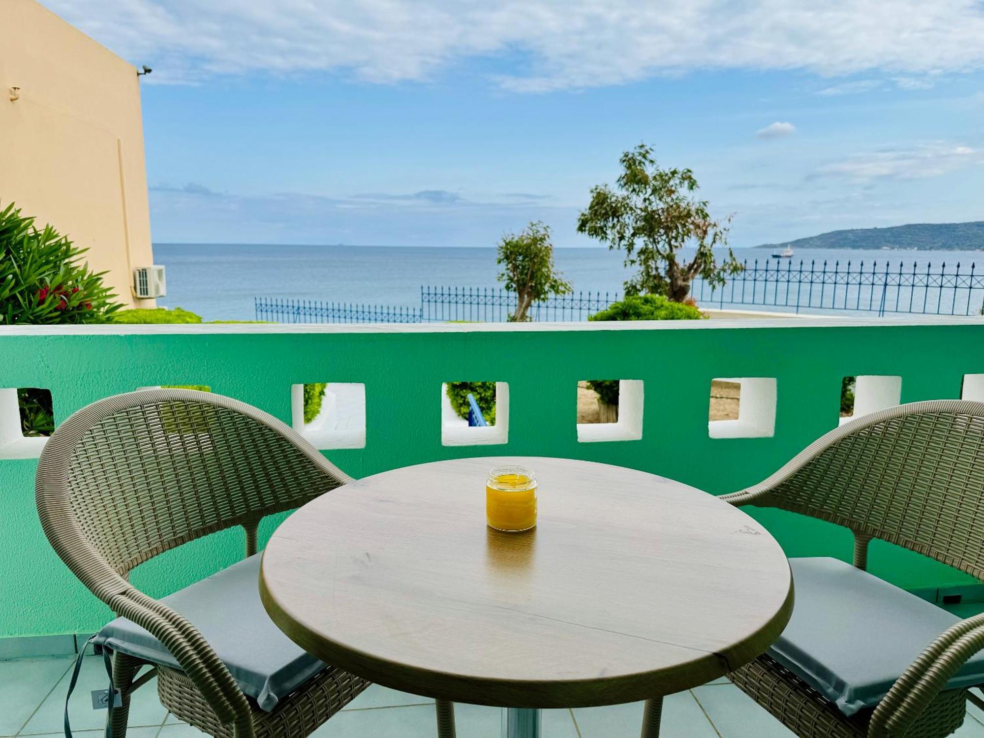 Sea Breeze Apartments Chios Monolia Exterior photo